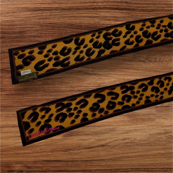 ♥️Sold♥️ Louis Vuitton Silk Bandeau Twilly Stephen Sprouse Collab Leopard Print - Picture 3 of 3